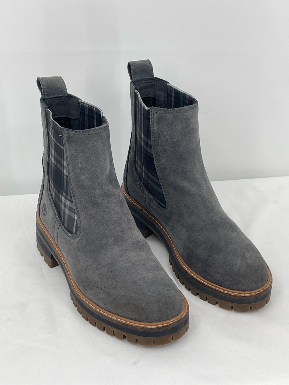 Timberland Courmayeur Gray Suede CHELSEA Boots with Plaid Elastic WOMEN SIZE 6.5